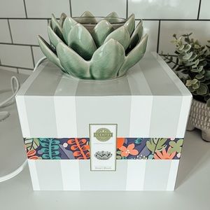 Brand New - Succulent Wax Warmer